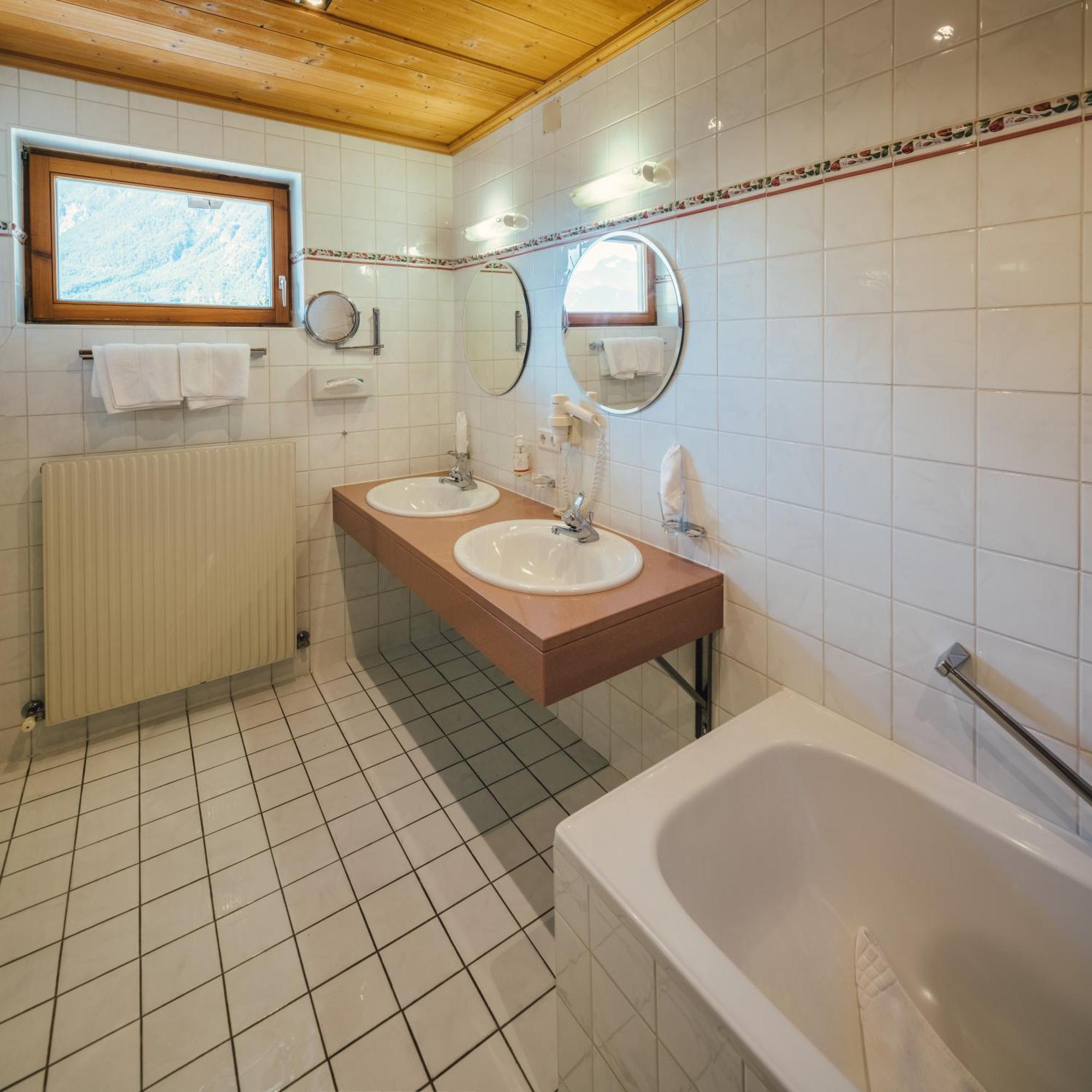 Huber Hotel Tramserhof Ландек Екстер'єр фото